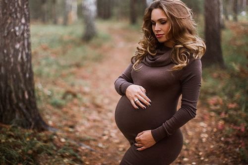 идеи фотосессии беременной осенью