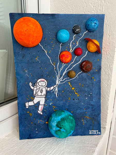 поделки ко дню космонавтики для дошкольников из фольги 9